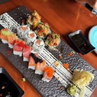 Zutto Japanese American Pub ico