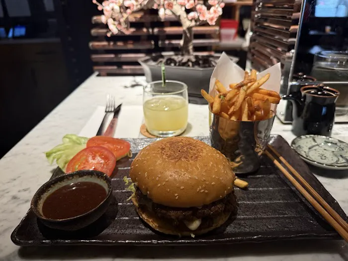Blue Ribbon Sushi Bar & Grill - Financial District Picture 10