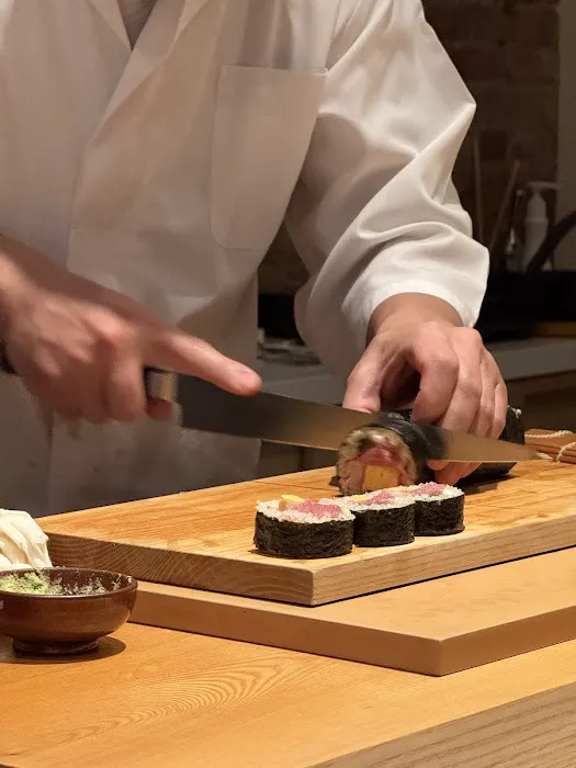 Sushi Ikumi Picture 2