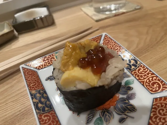 Sushi Ikumi Picture 7