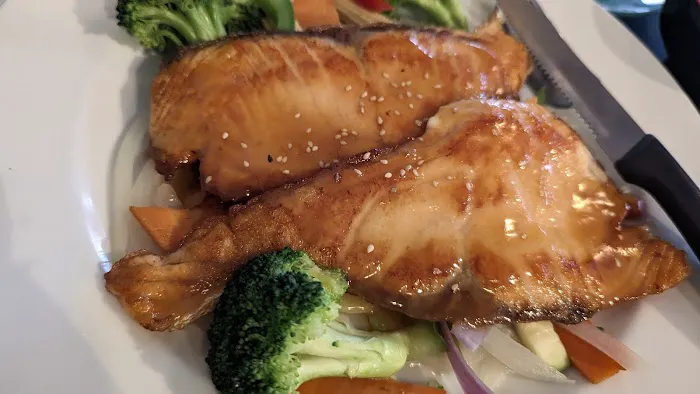 Sakura Sushi & Thai Cuisine Picture 8
