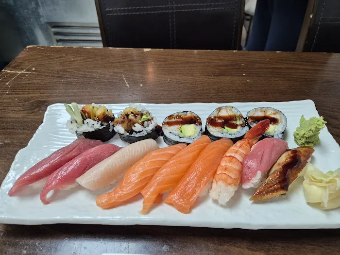 O Ramen & Dim Sum M Yuki Sushi Picture 6