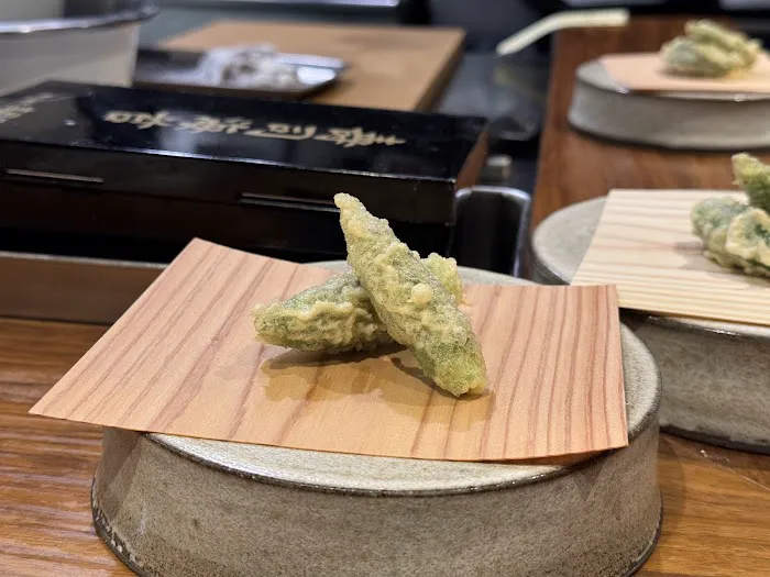 Secchu Yokota 折衷よこ田 Picture 2