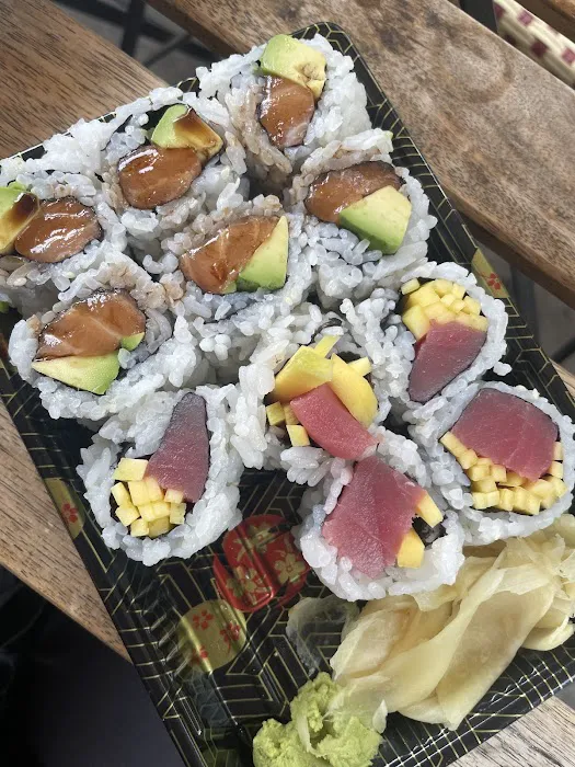 Poke and Roll Sushi Picture 5