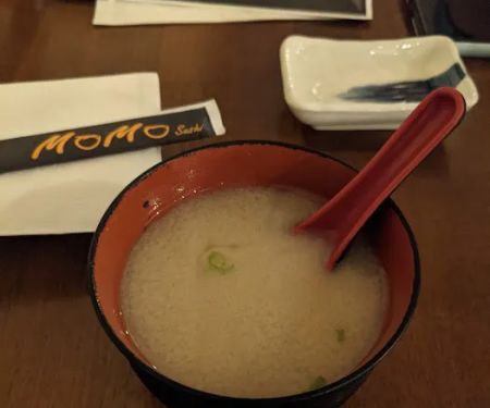 MoMo Sushi