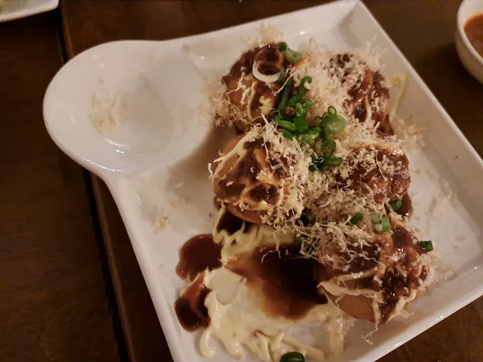 MoMo Sushi Picture 7