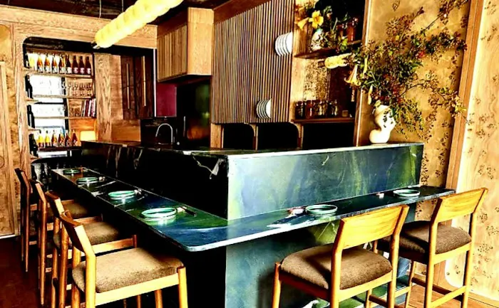 Bar Miller Picture 9