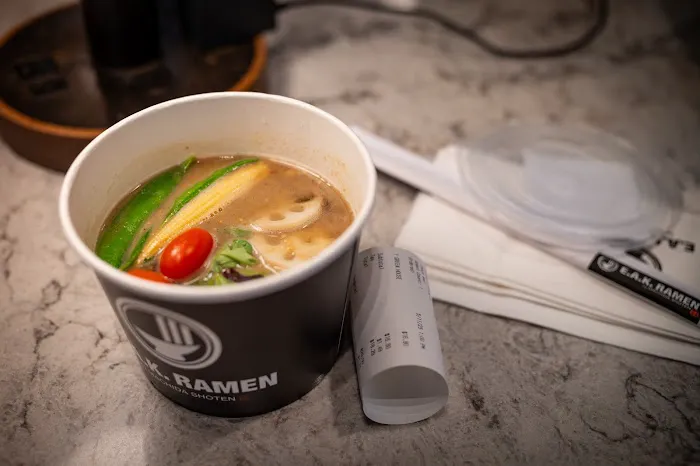E.A.K. RAMEN by MACHIDA SHOTEN Moynihan Train Hall Picture 7