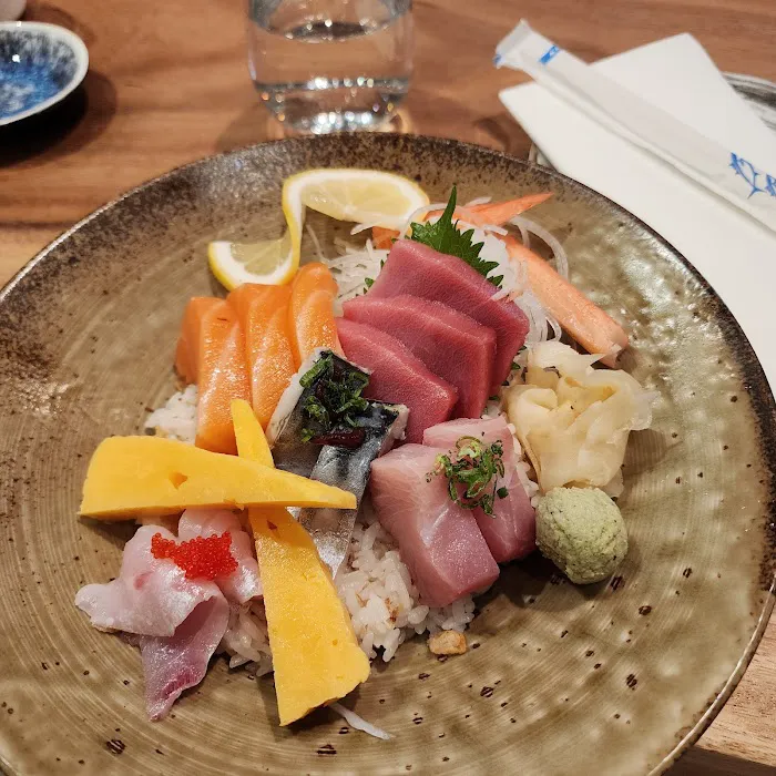 SURAM SUSHI & UDON Picture 4