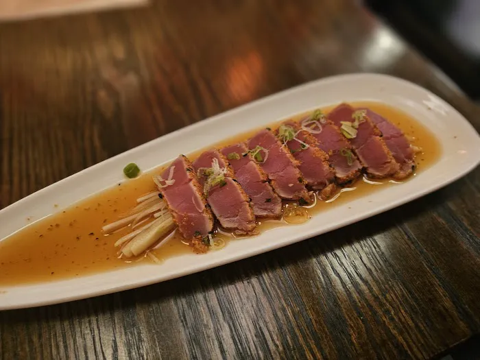 Hamachi Sushi 34 | Japanese Sushi Restaurant Picture 2