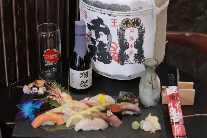 Mr sushi Japanese restaurant (Williamsburg) Picture 5
