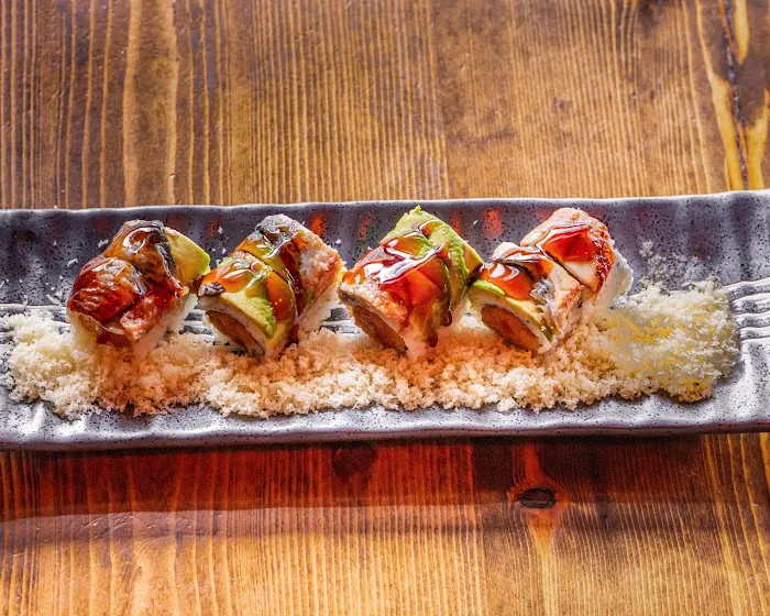 Sushi & Noodles Picture 7