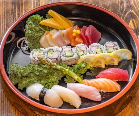 Sushi & Noodles