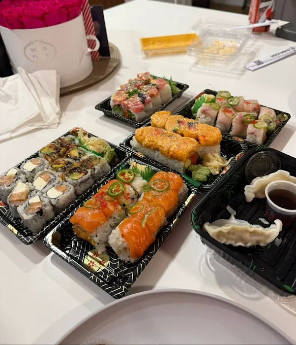 Sushi Yoshi Williamsburg Picture 1