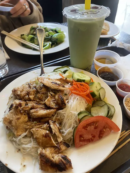 Oki Poke & So Pho Picture 8