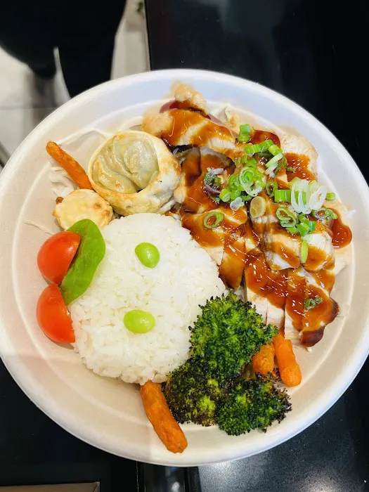 Sushi & Co-Broadway Picture 1