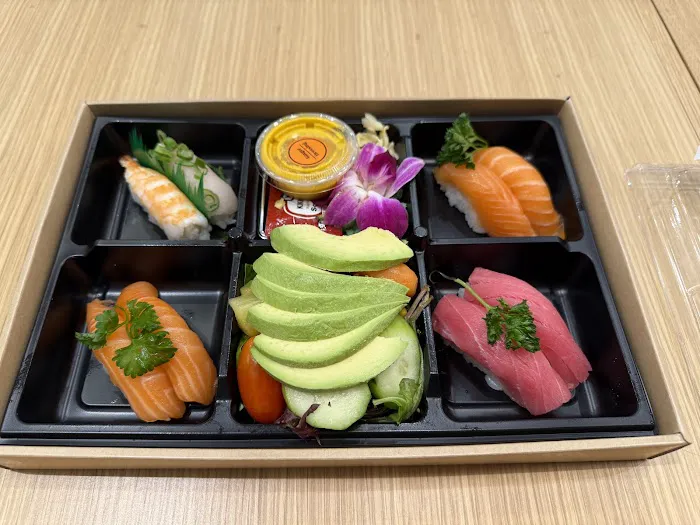 Sushi & Co-Broadway Picture 3