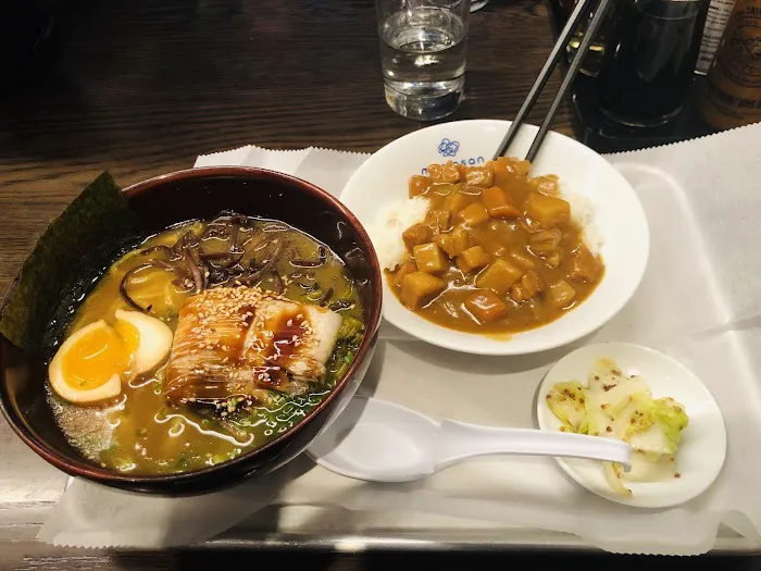 Momosan Ramen & Sake Picture 10