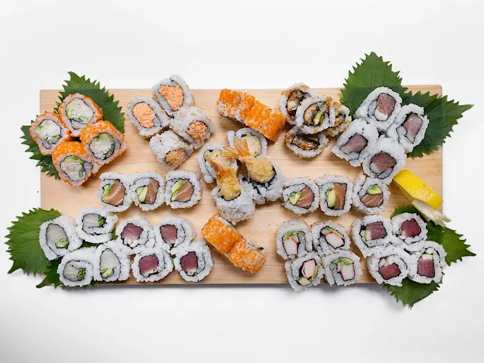 MakiMaki Sushi - Lex Ave Picture 3