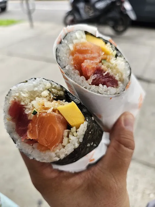 Sushi Yoshi(Queens) and i Sushi Picture 4