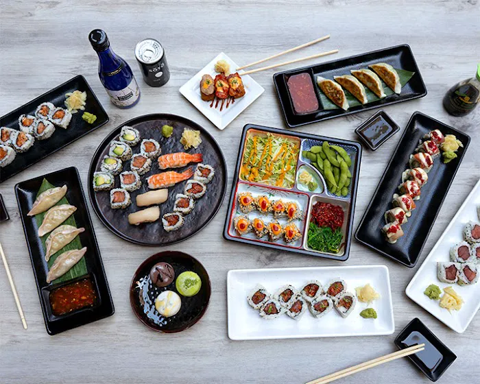 Sushi & Bento By Mr. Lim - Vanderbilt Market Picture 3