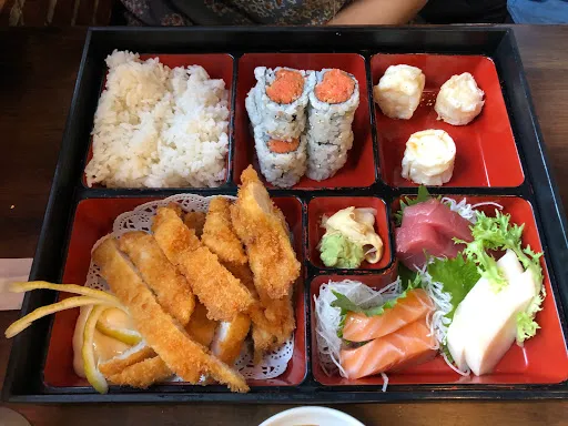 Sake Sushi Picture 3