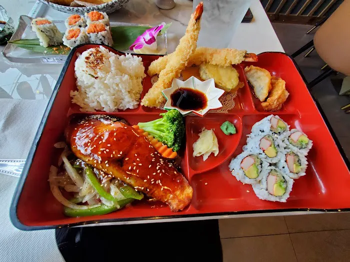 Y&Y Sushi Picture 10