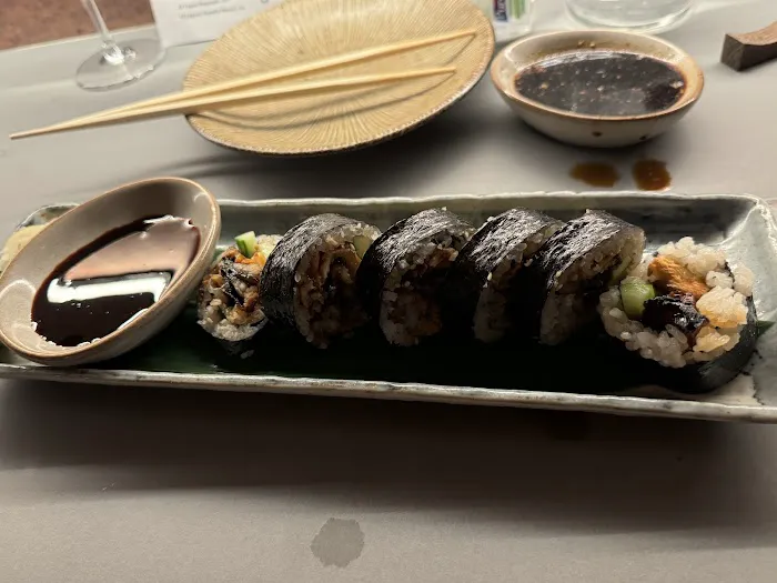 Crave Sushi Bar Picture 6