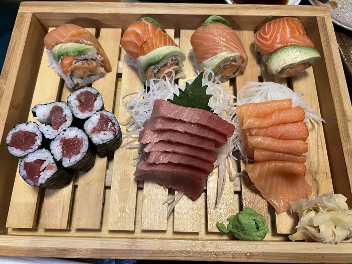 GU JAPANESE FUSION SUSHI & BAR Picture 5