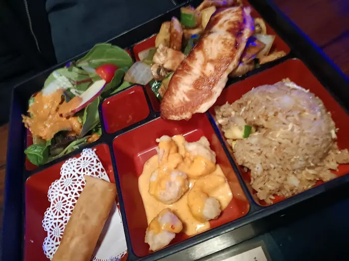 GU JAPANESE FUSION SUSHI & BAR Picture 9