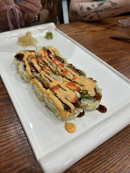 Mikado Crunchy Chicken & Sushi Picture 9