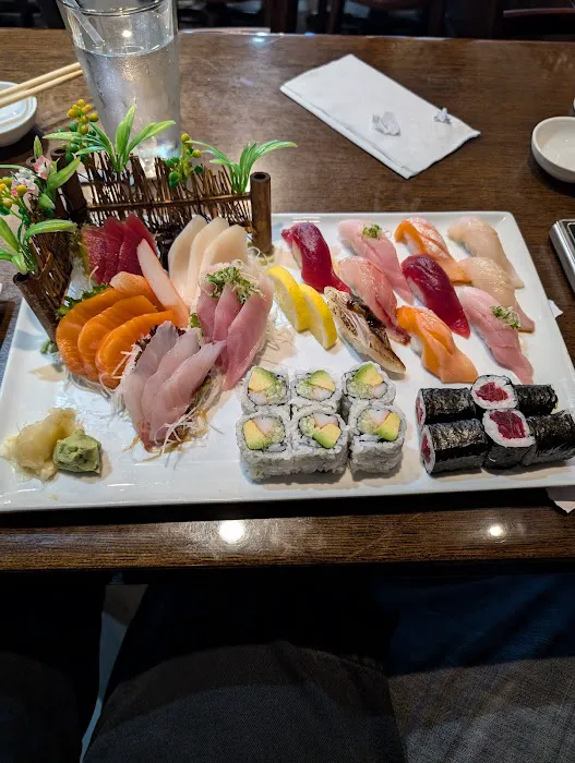 U-Me Sushi Picture 7