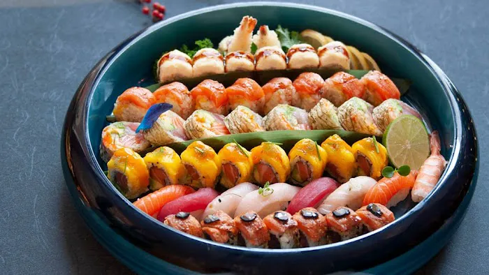 Yuzu Sushi Japanese Cuisine Picture 3