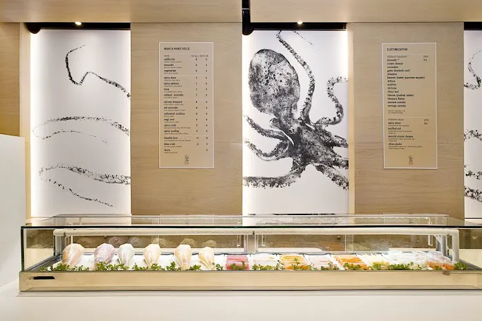 MakiMaki Sushi - Central Park South Picture 1