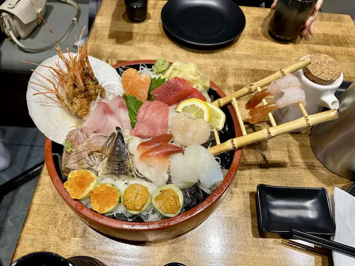 Osaka Fusion BBQ & Sushi 藏王居 です Picture 9