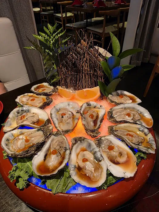 Izakaya Sushi & Lounge Picture 7