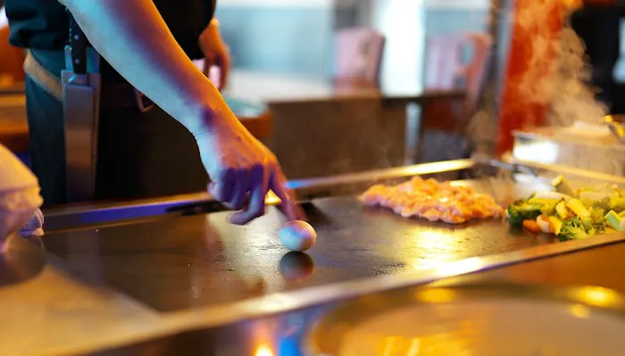 Momo Hibachi Steak House & Bar Picture 2