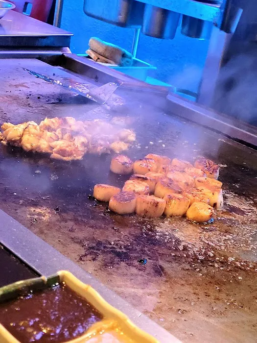 Momo Hibachi Steak House & Bar Picture 10