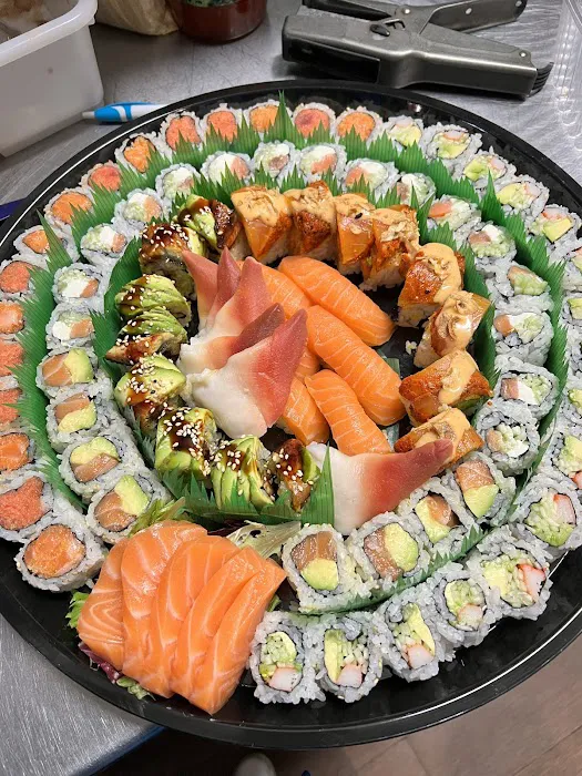 Saka Sushi and Asian Cuisine Picture 5