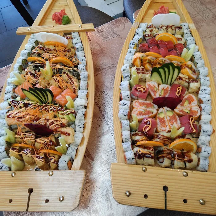 Sushi kingdom & Asian Fusion Picture 10