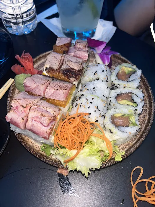CIELO Sushi Lounge Picture 7