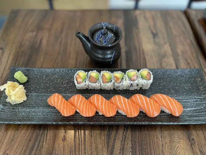 Nami Sushi Picture 1