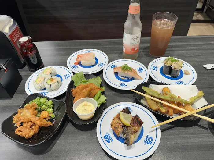 Kura Revolving Sushi Bar Picture 3