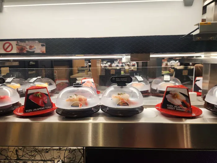 Kura Revolving Sushi Bar Picture 2