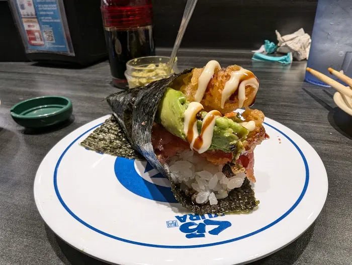 Kura Revolving Sushi Bar Picture 5