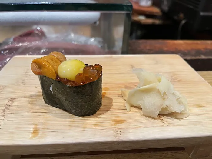 Tanoshi Sushi Sake Bar Picture 4