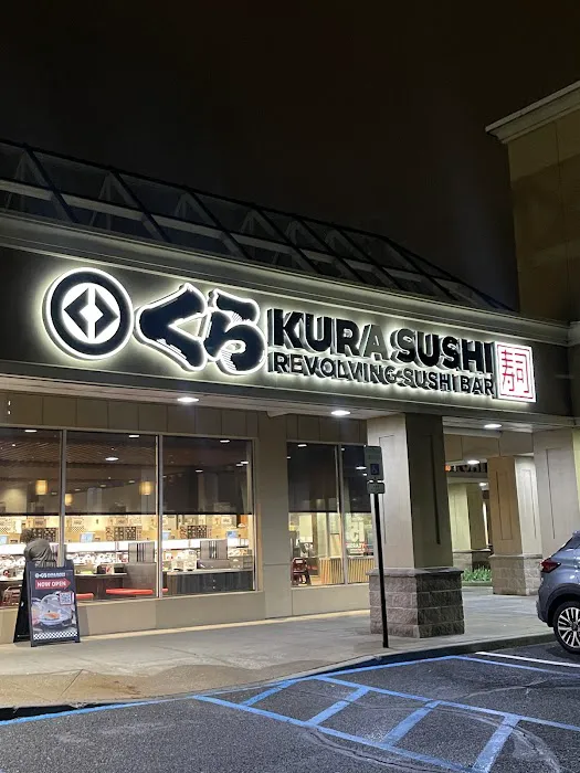 Kura Revolving Sushi Bar Picture 2
