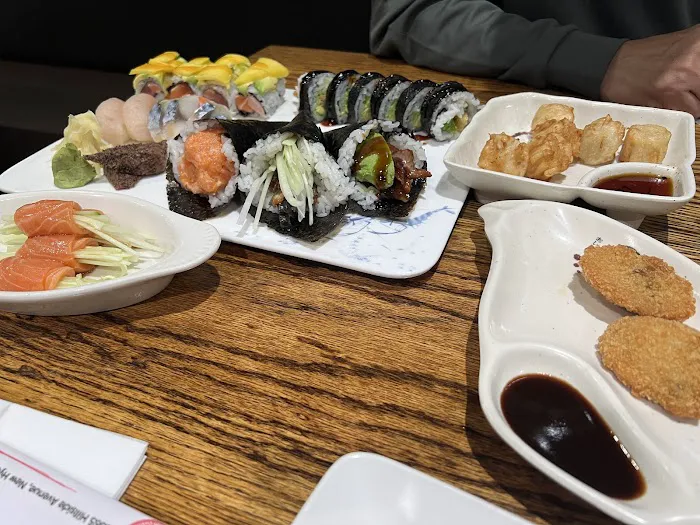 Sushi Republic Picture 7