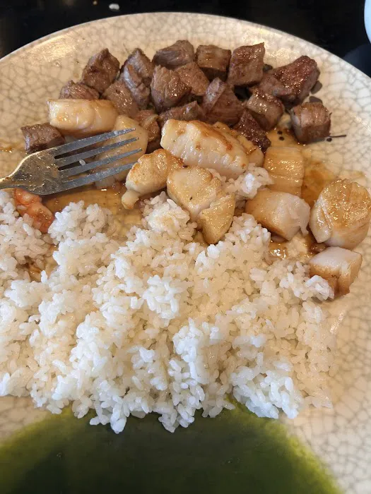 FYHRE Hibachi Sushi Lounge Picture 7