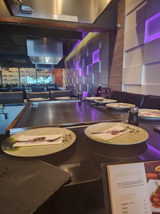 FYHRE Hibachi Sushi Lounge Picture 4